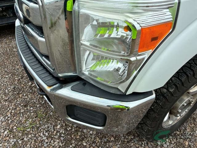 Image of Ford F-250 equipment image 3