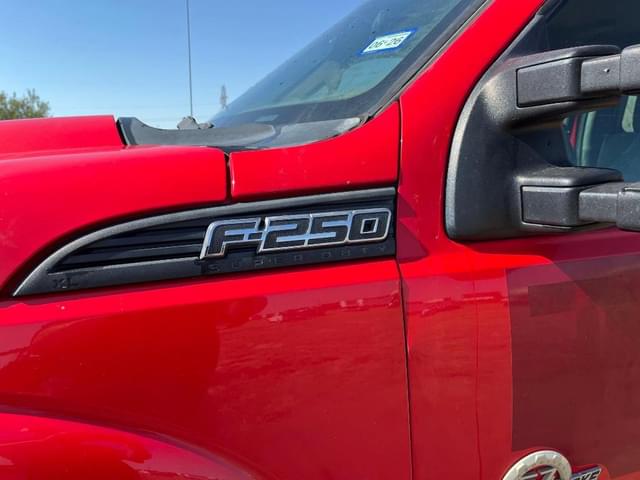 Image of Ford F-250 equipment image 1