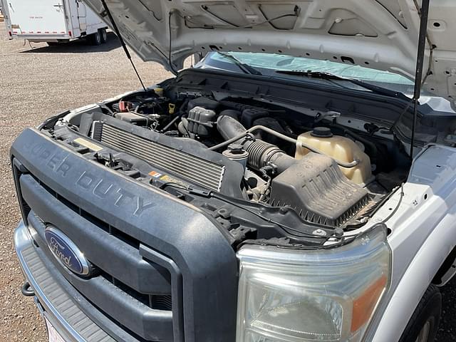 Image of Ford F-250 equipment image 4