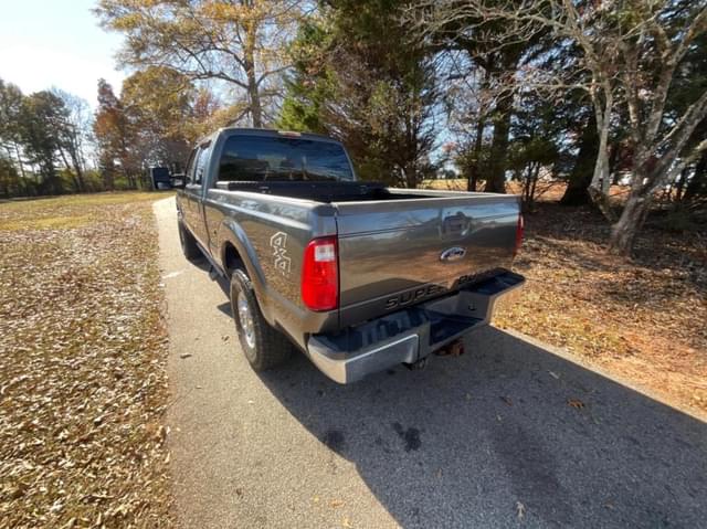 Image of Ford F-250 equipment image 2