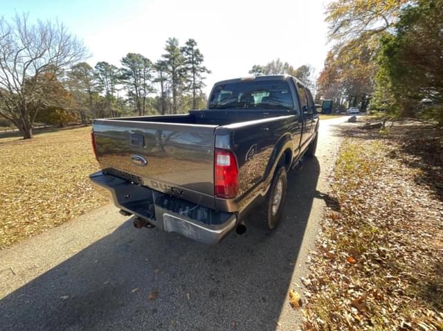 Image of Ford F-250 equipment image 4