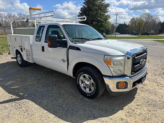 Image of Ford F-250 equipment image 1