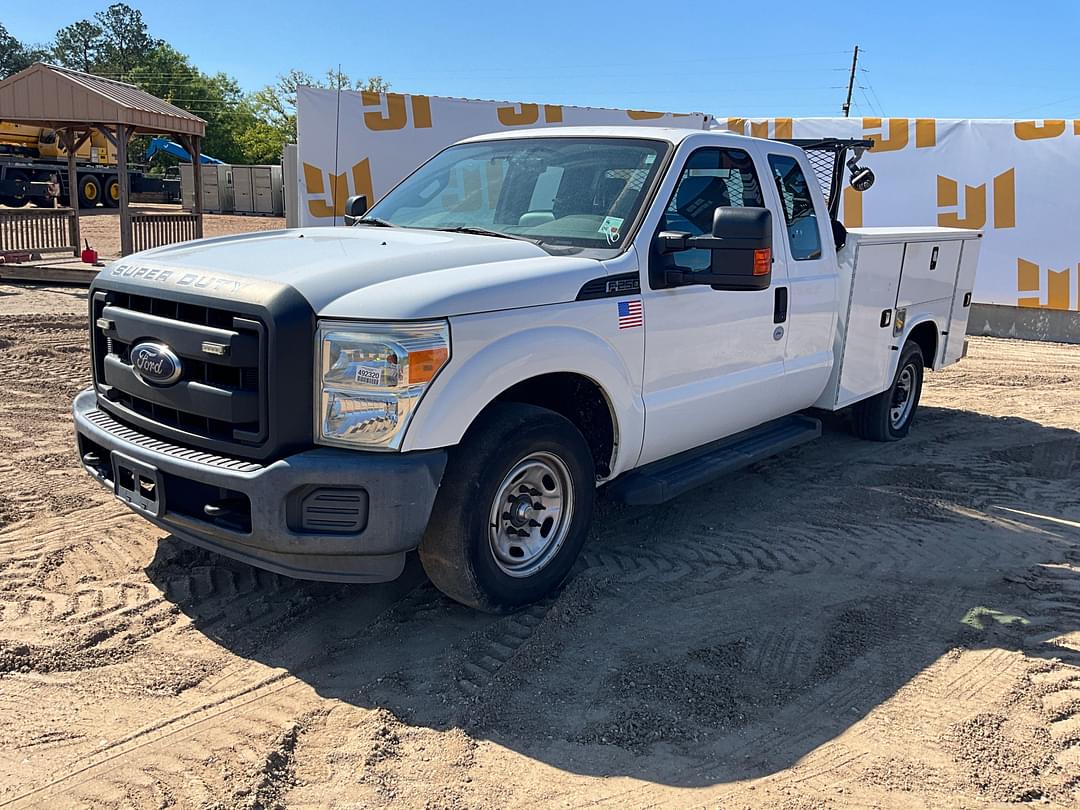 Image of Ford F-250 Primary image