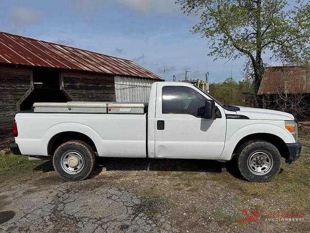Image of Ford F-250 equipment image 1