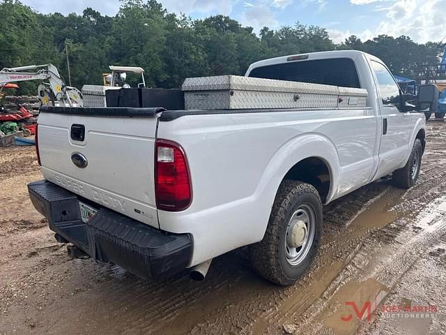 Image of Ford F-250 equipment image 2