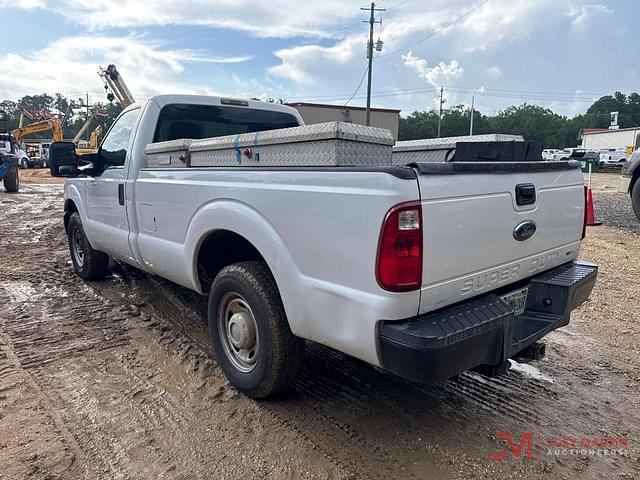 Image of Ford F-250 equipment image 3