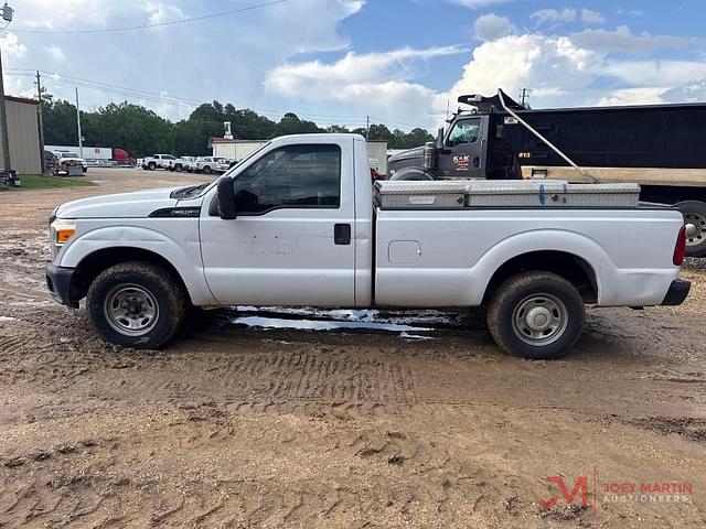 Image of Ford F-250 equipment image 4
