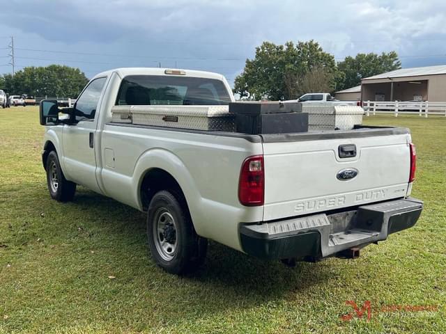 Image of Ford F-250 equipment image 4