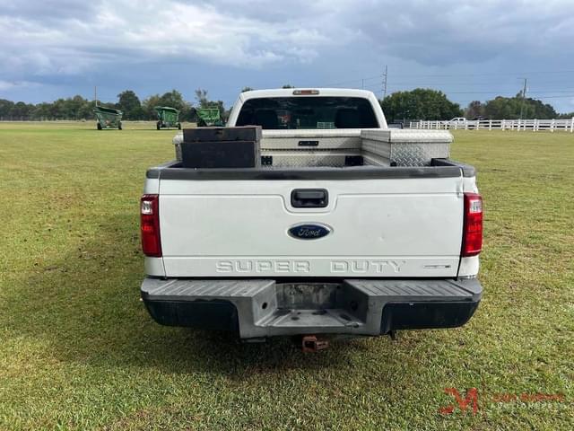 Image of Ford F-250 equipment image 3