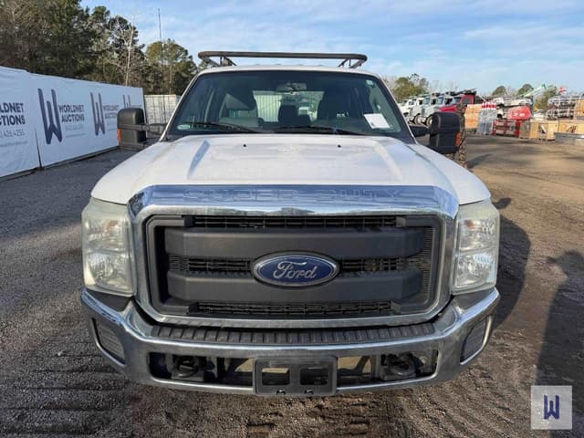 Image of Ford F-250 equipment image 1