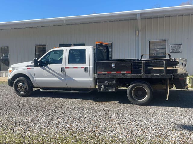 Image of Ford F-350 equipment image 1