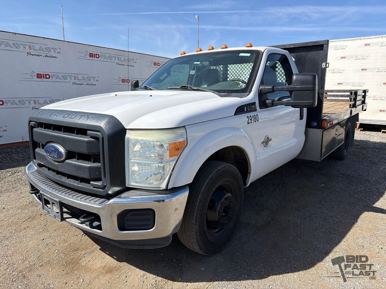 2016 Ford F-350 Equipment Image0