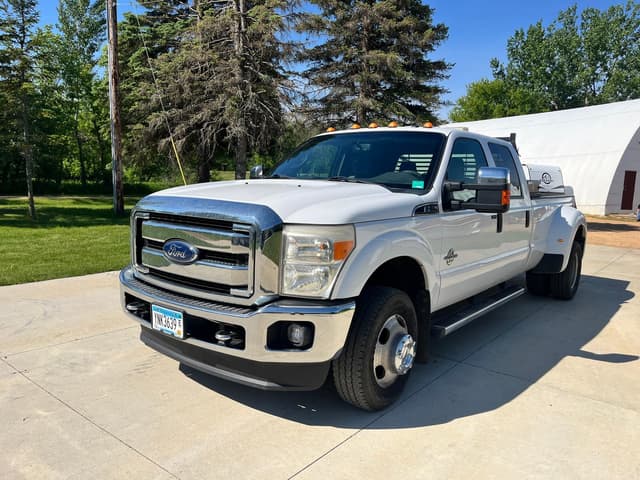Image of Ford F-350 equipment image 1