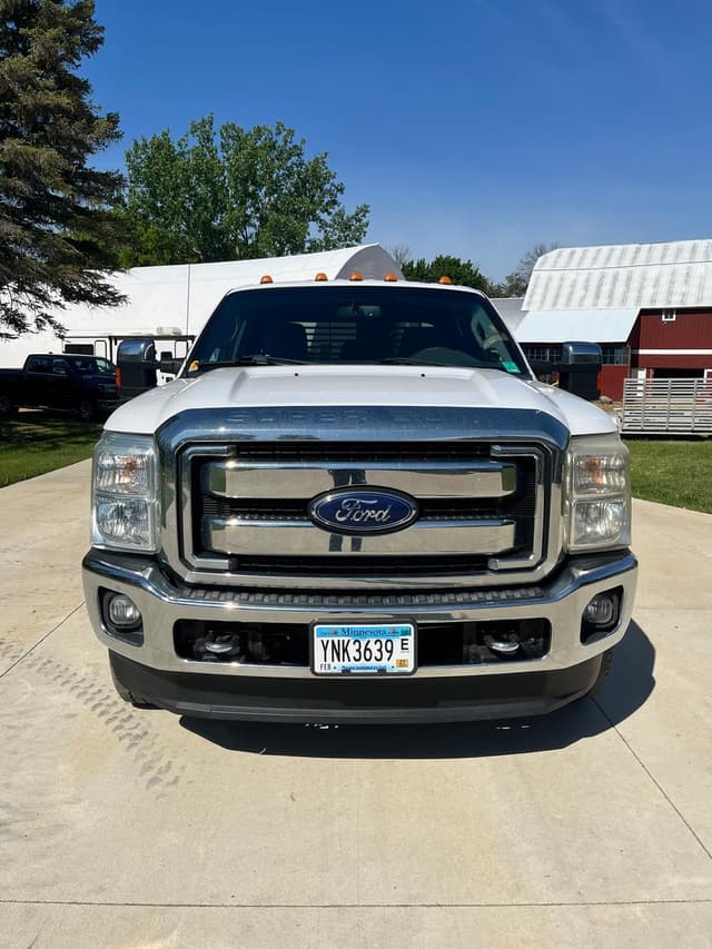Image of Ford F-350 equipment image 4