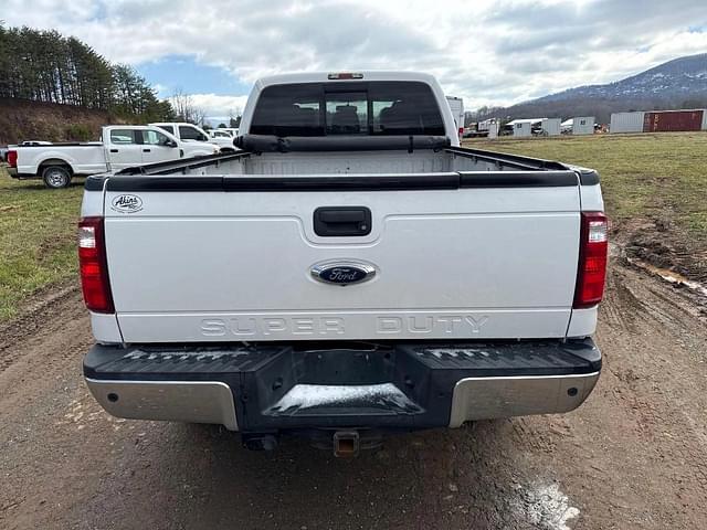 Image of Ford F-350 equipment image 3