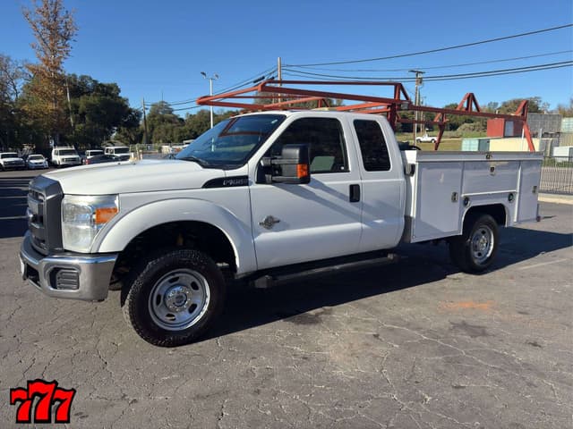 Image of Ford F-350 equipment image 1