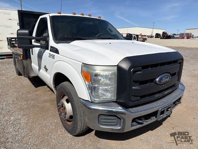 Image of Ford F-350 equipment image 1