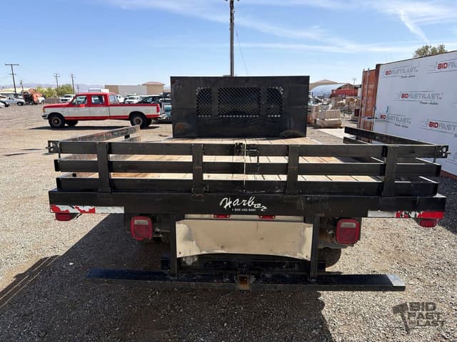 Image of Ford F-350 equipment image 4