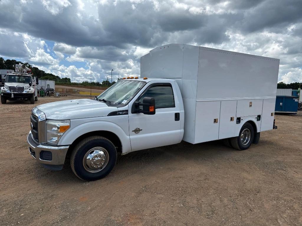 Image of Ford F-350 Primary image