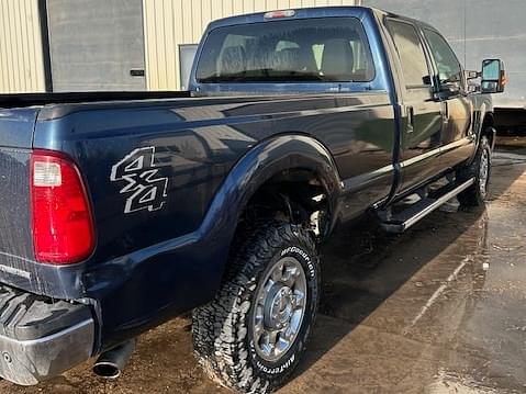 Image of Ford F-350 equipment image 2