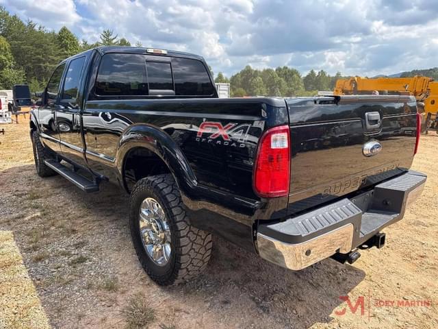 Image of Ford F-350 equipment image 2