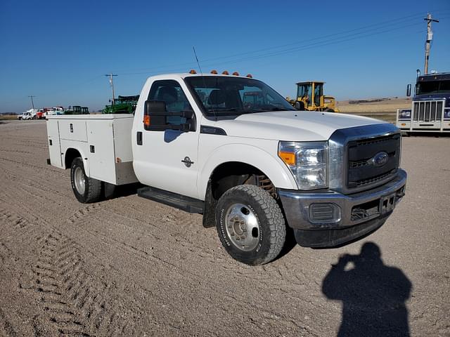 Image of Ford F-350 equipment image 1