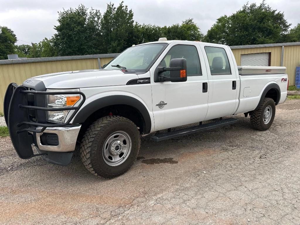 2016 Ford F-350 Equipment Image0