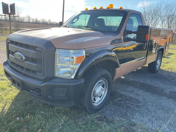 2016 Ford F-350 Equipment Image0