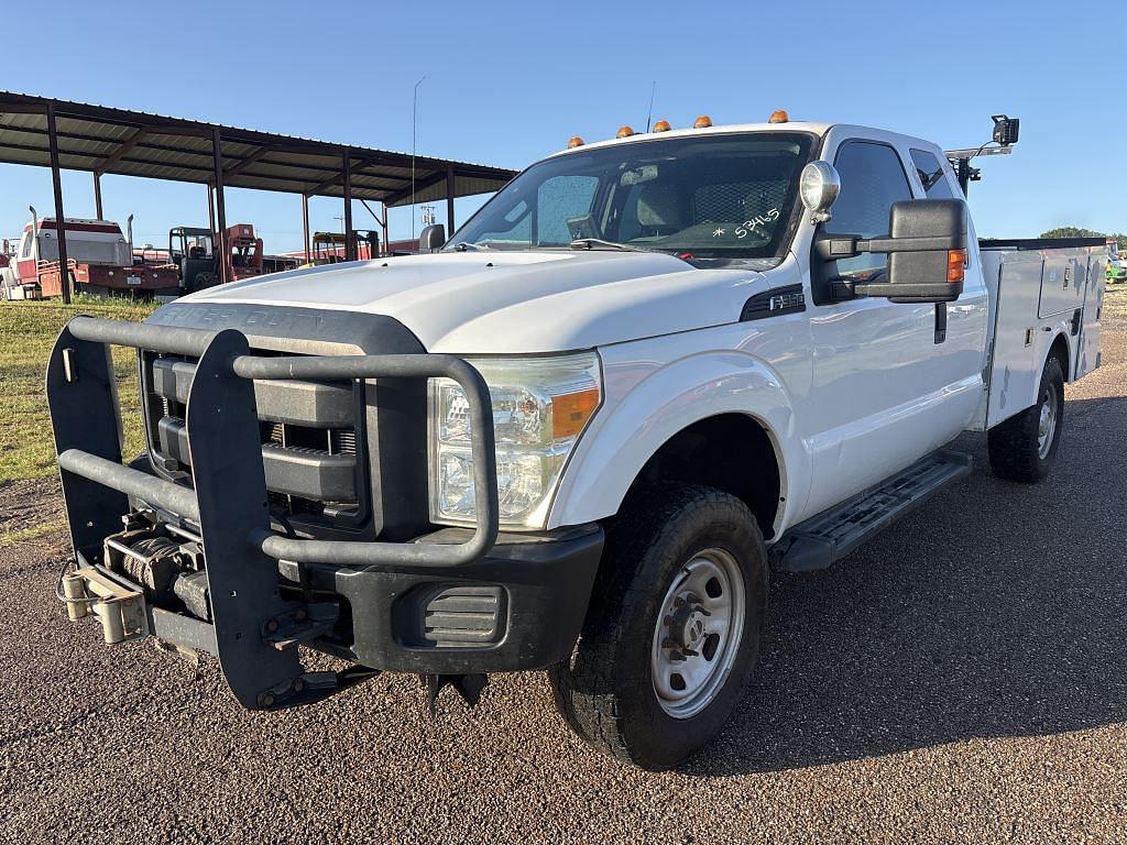 Image of Ford F-350 Primary image
