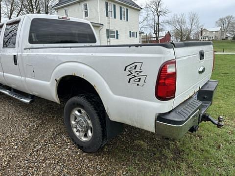 Image of Ford F-350 equipment image 4