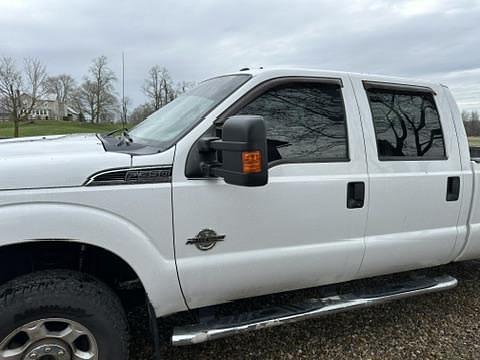 Image of Ford F-350 equipment image 2