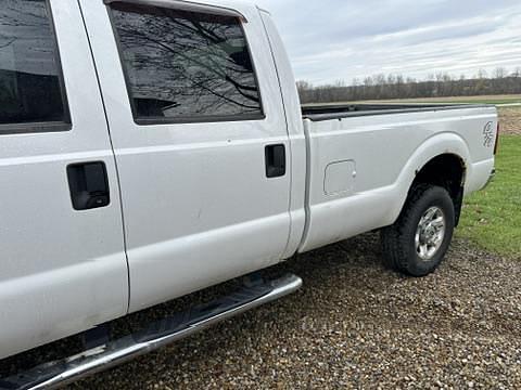 Image of Ford F-350 equipment image 3
