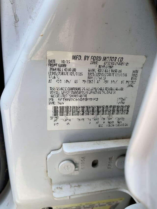 Image of Ford F-350 equipment image 2