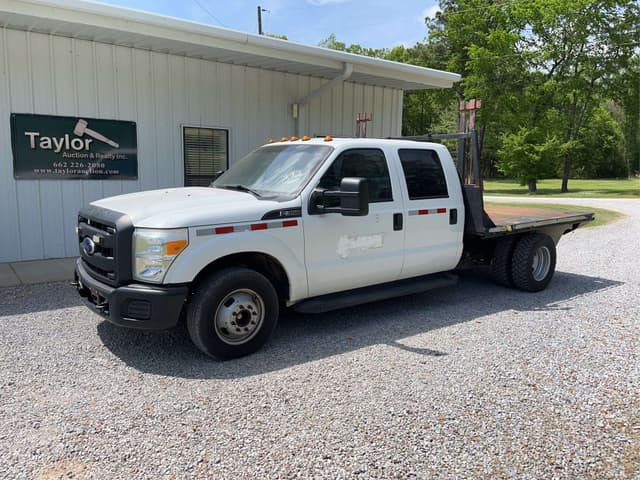 Image of Ford F-350 equipment image 1