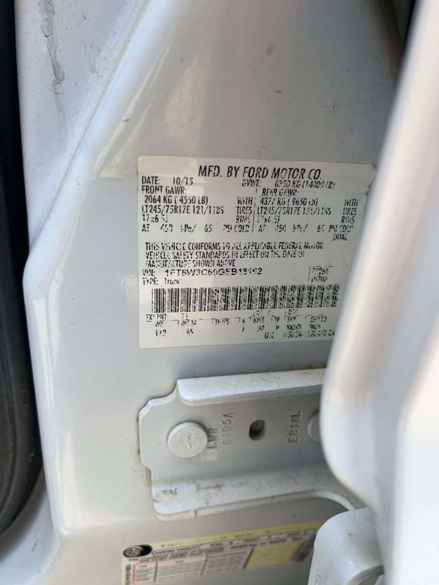 Image of Ford F-350 equipment image 3