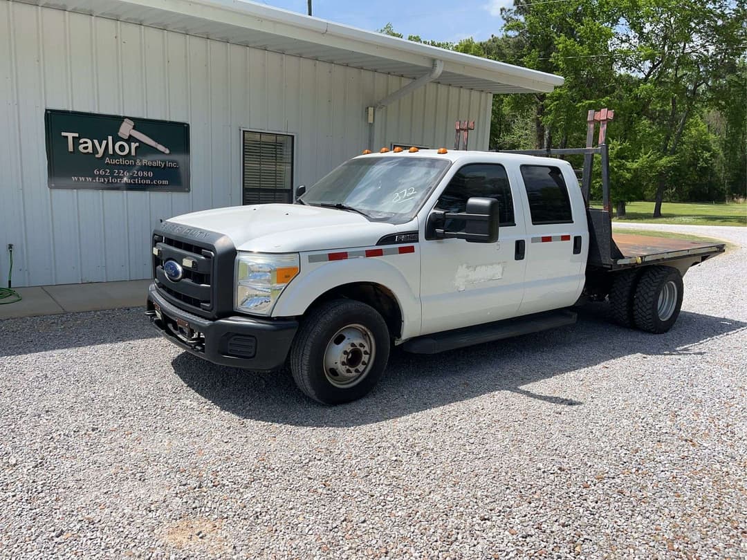 Image of Ford F-350 Primary image