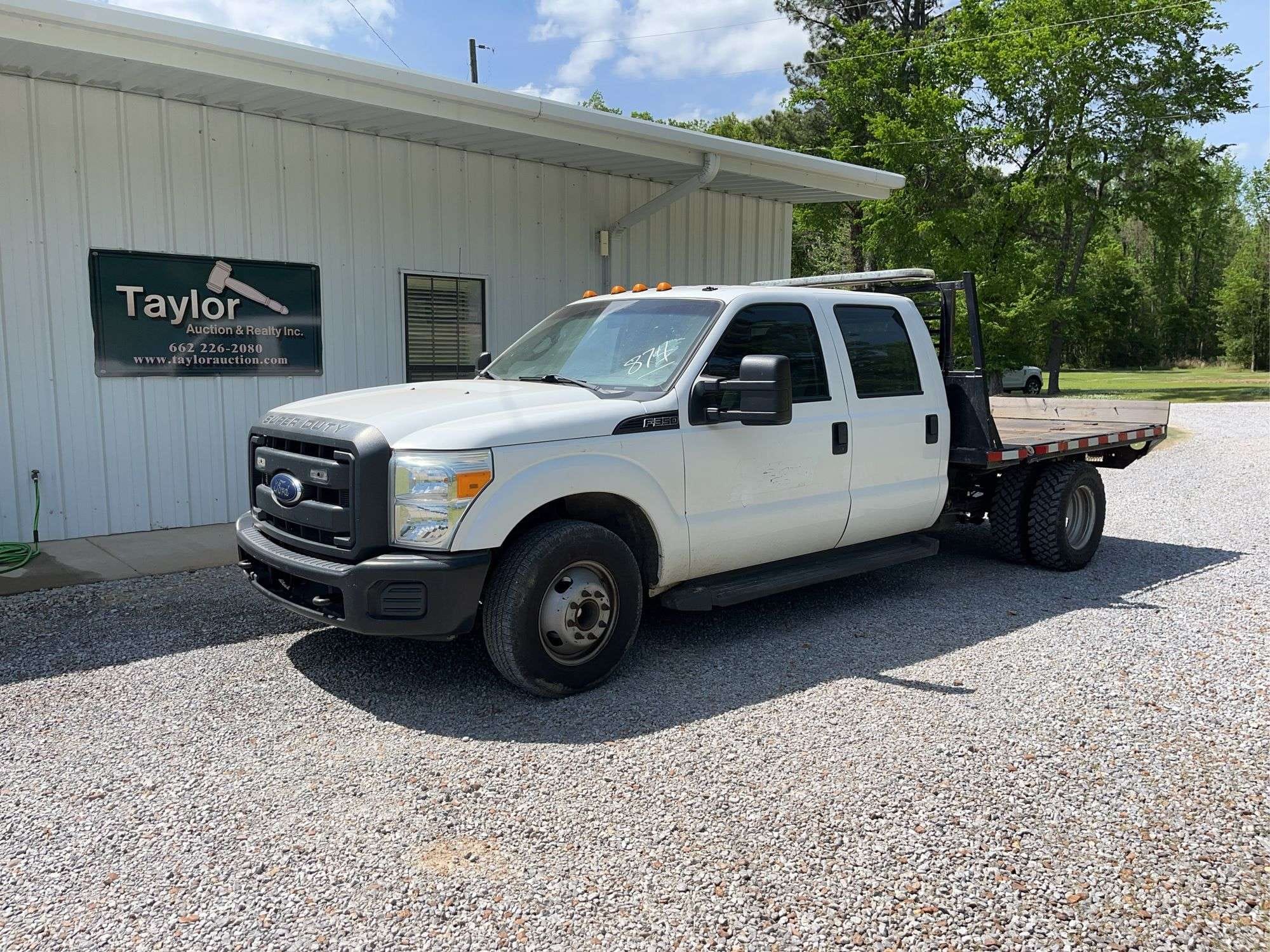2016 Ford F-350 Equipment Image0