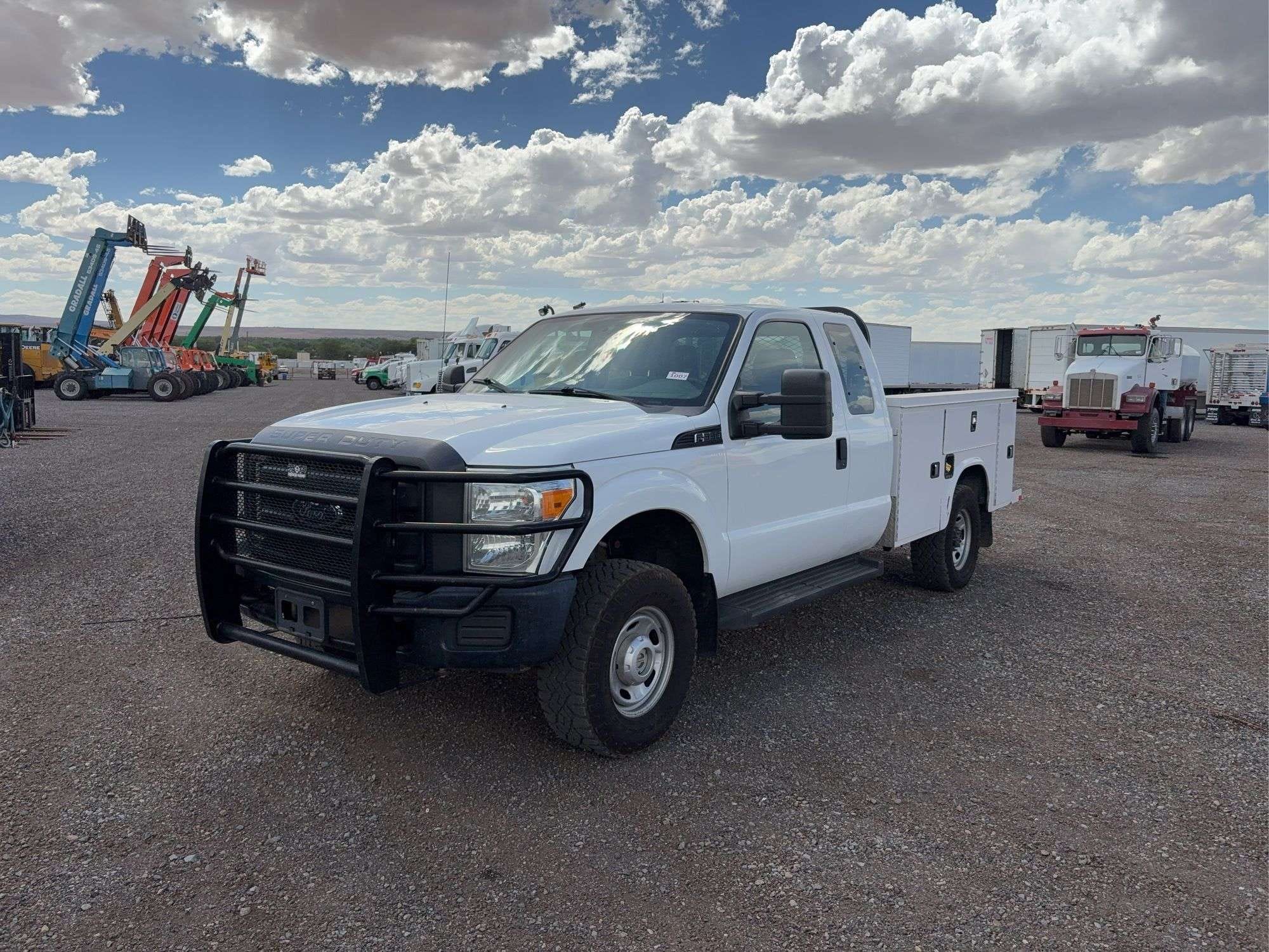 2016 Ford F-350 Equipment Image0