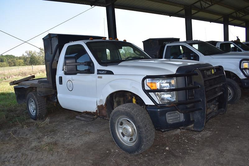 Image of Ford F-350 Primary image