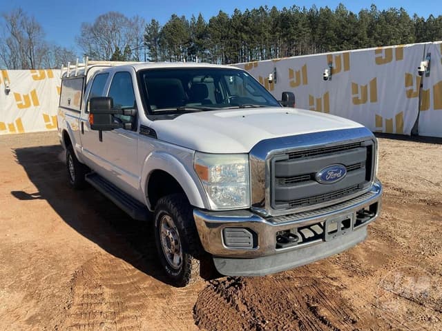 Image of Ford F-350 equipment image 2