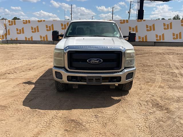 Image of Ford F-350 equipment image 1