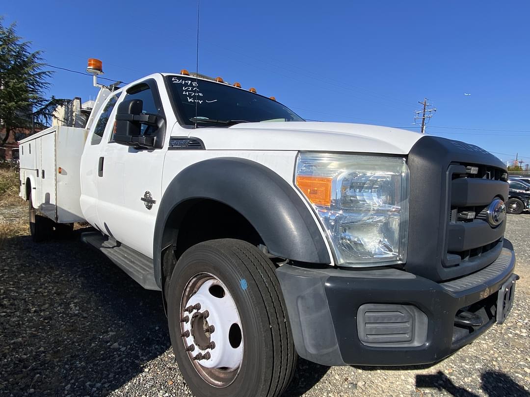 Image of Ford F-450 Primary image