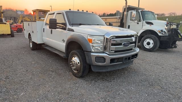 Image of Ford F-450 equipment image 2