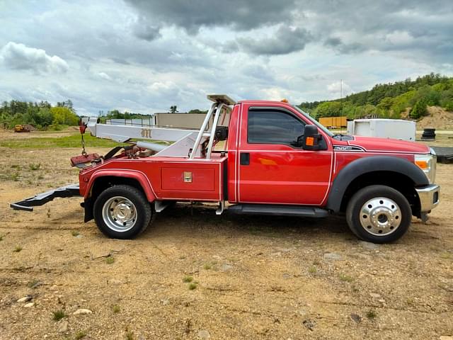 Image of Ford F-450 equipment image 3