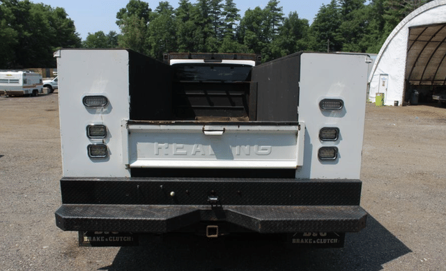Image of Ford F-550 equipment image 3