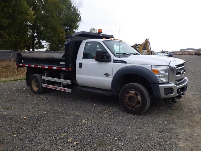 Image of Ford F-550 equipment image 2