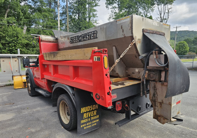 Image of Ford F-550 equipment image 2