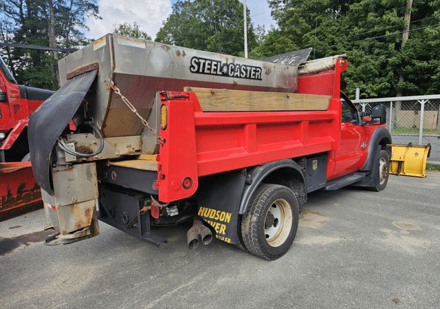 Image of Ford F-550 equipment image 3