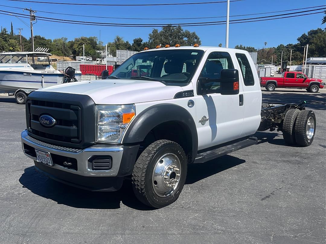 Image of Ford F-550 Primary image