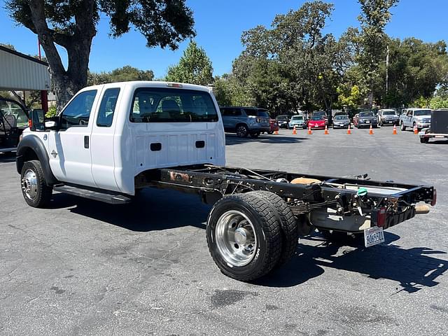 Image of Ford F-550 equipment image 2